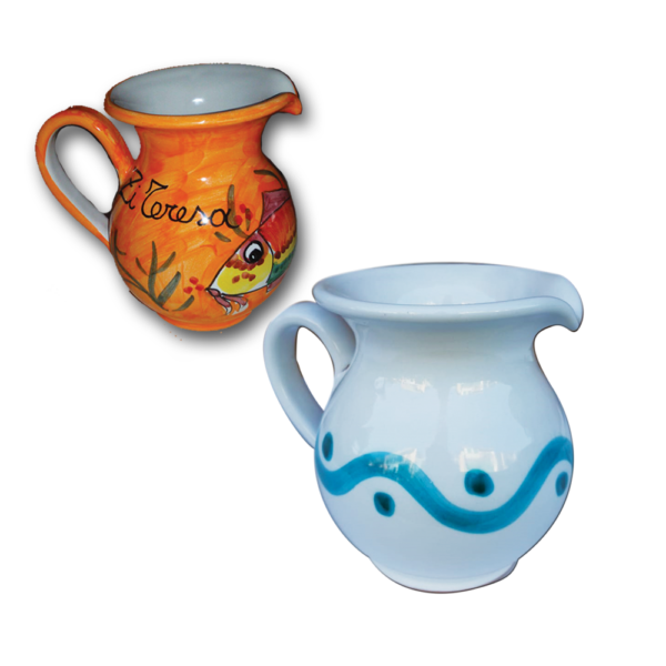 Brocca in terracotta con decoro vietrese e scritta personalizzata. A partire da € 3,00
